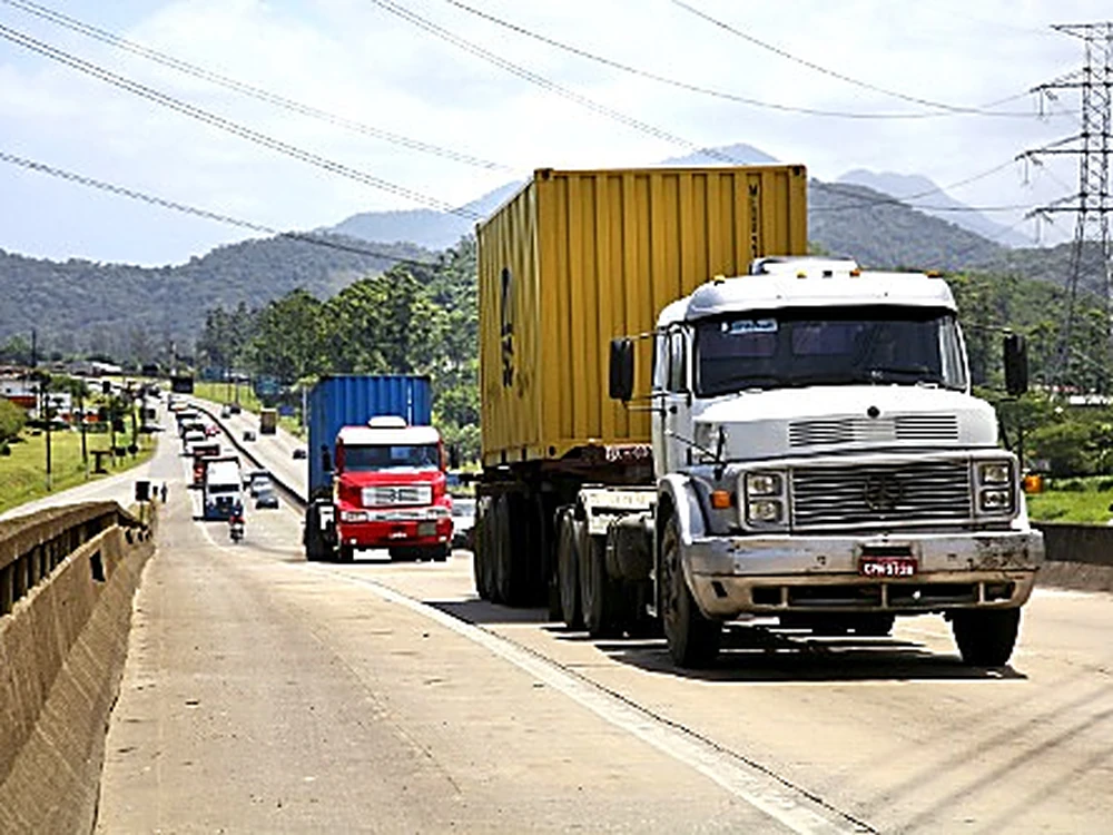 Transporte de Cargas AML
